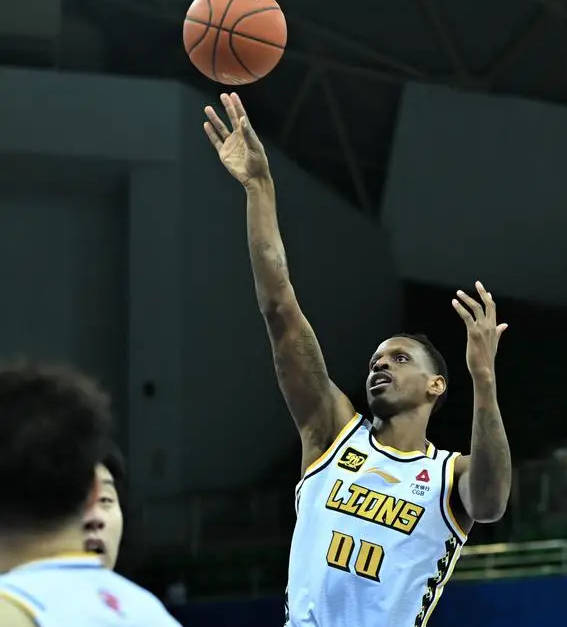 皇冠信用盘_纳纳利33分张宁18+5 广厦力克山西锁定常规赛冠军