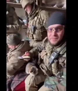 皇冠信用网会员_数十名俄军吞枪自杀皇冠信用网会员，多名女兵被炸死！用枪爆头会有痛苦吗？