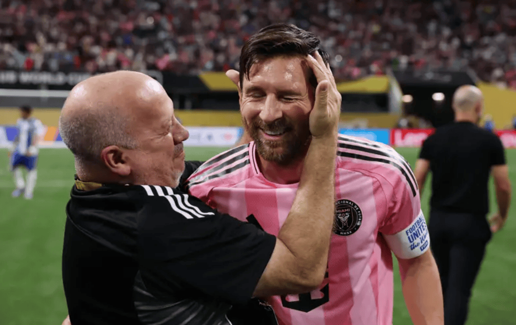 世界球会冠军杯2025_世俱杯-梅西任意球破门 迈阿密国际2-1逆转波尔图首胜