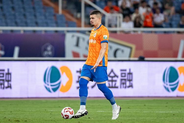 皇冠信用怎么弄_出战19场打进2球皇冠信用怎么弄！山东泰山官方：25岁巴西中卫卡扎尔离队