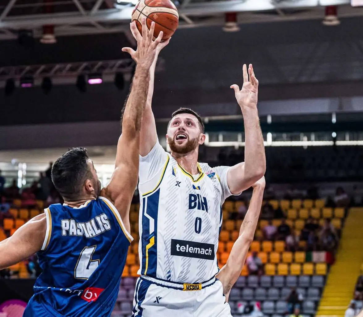 柏雷素尔vs福冈黄蜂_欧洲杯综述:东契奇34+9+5仍吞败仗 字母31分希腊开门红