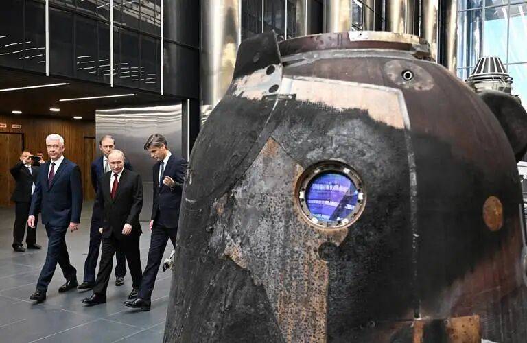 皇冠信用最新地址_俄罗斯终于大方了！普京亲自视察皇冠信用最新地址，罕见放下戒心，向中国开放“压箱底技术”，可惜为时已晚