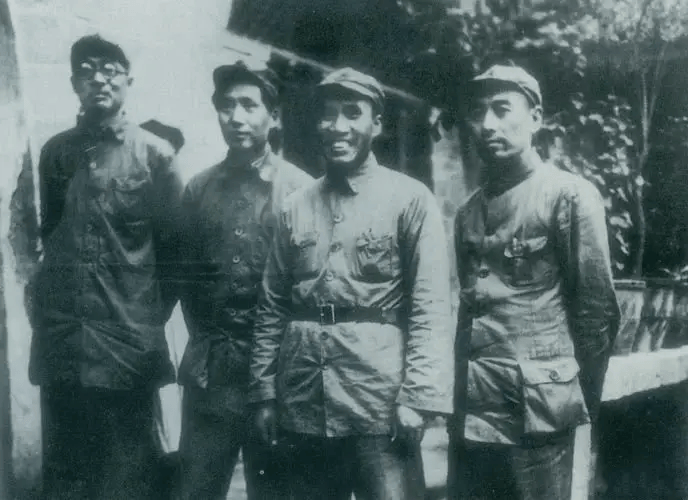 皇冠足球平台代理_王立华：毛泽东提出山地游击战后皇冠足球平台代理，为什么洛川会议上没有形成一致意见？