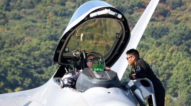 如何代理皇冠信用網_歼16单枪匹马如何代理皇冠信用網，击退两架F22？美媒承认：这2点比不过中国