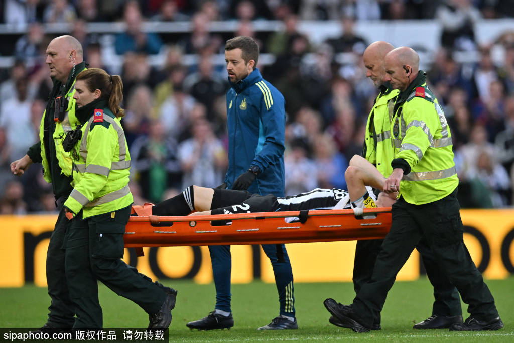 皇冠信用網结算日_赖斯受伤被梅里诺换下皇冠信用網结算日，因卡皮耶换下卡拉菲奥里迎英超首秀