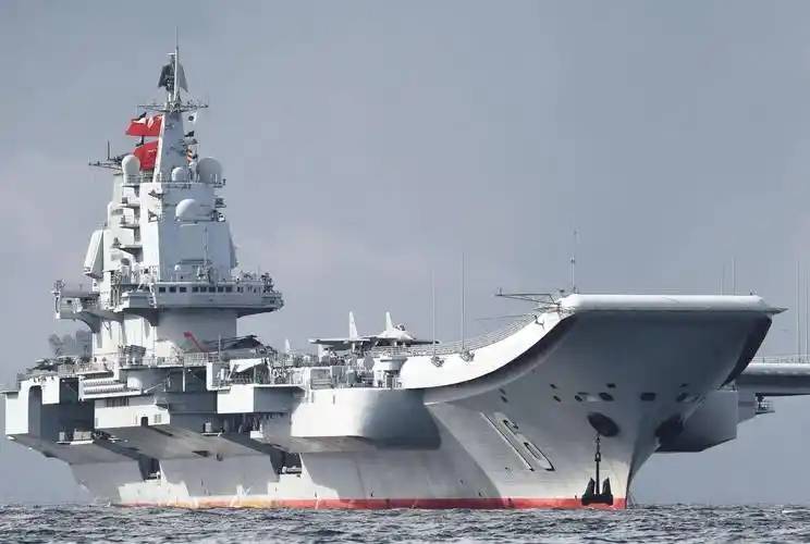 伊普斯维奇 vs 浜特福德
_美国航母“尼米兹”号伊普斯维奇 vs 浜特福德
,长期逗留中方黄岩岛,055率队大胆插入,打乱美军布局!