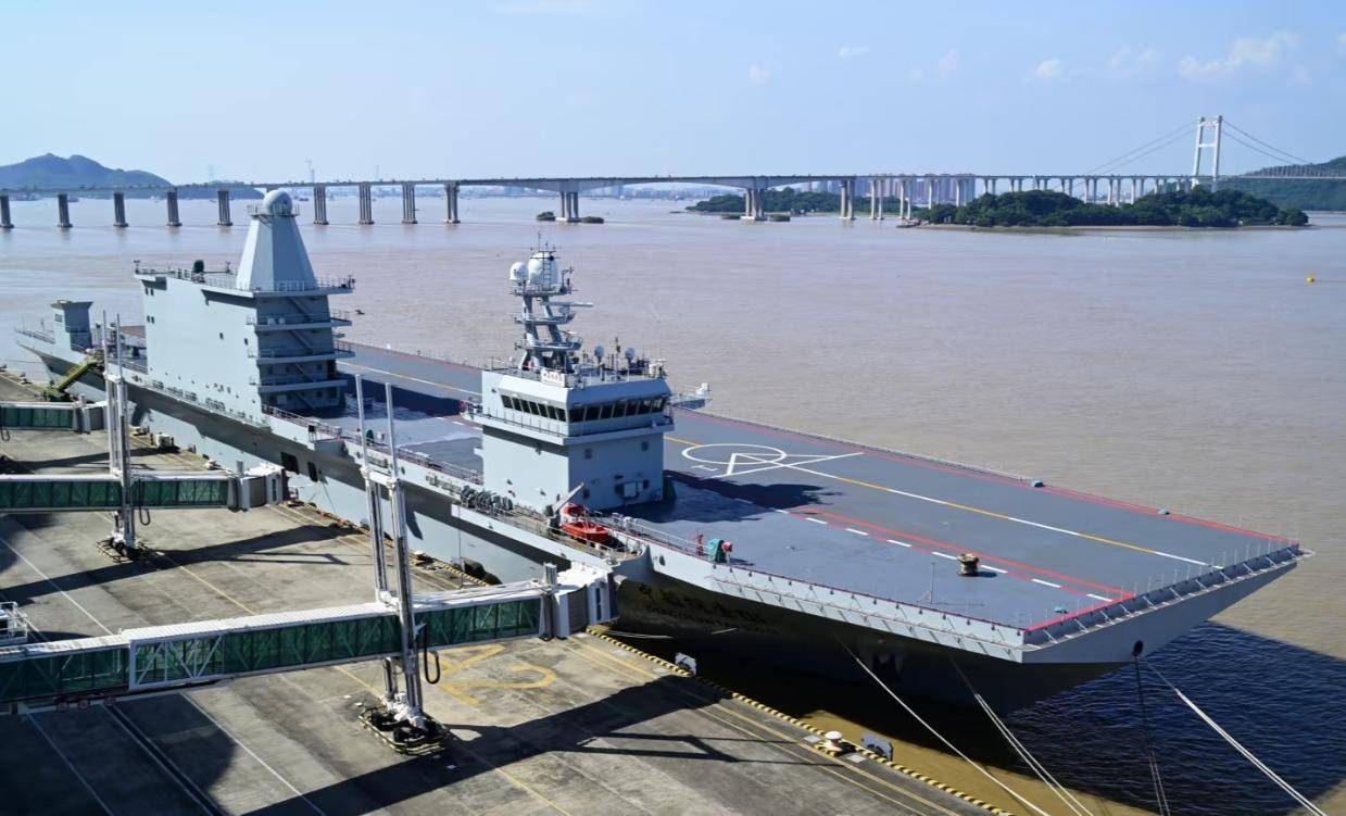 信用网怎么开户_准备批发！中国15000吨“轻型航母”起降无人机信用网怎么开户，美媒开始联想了