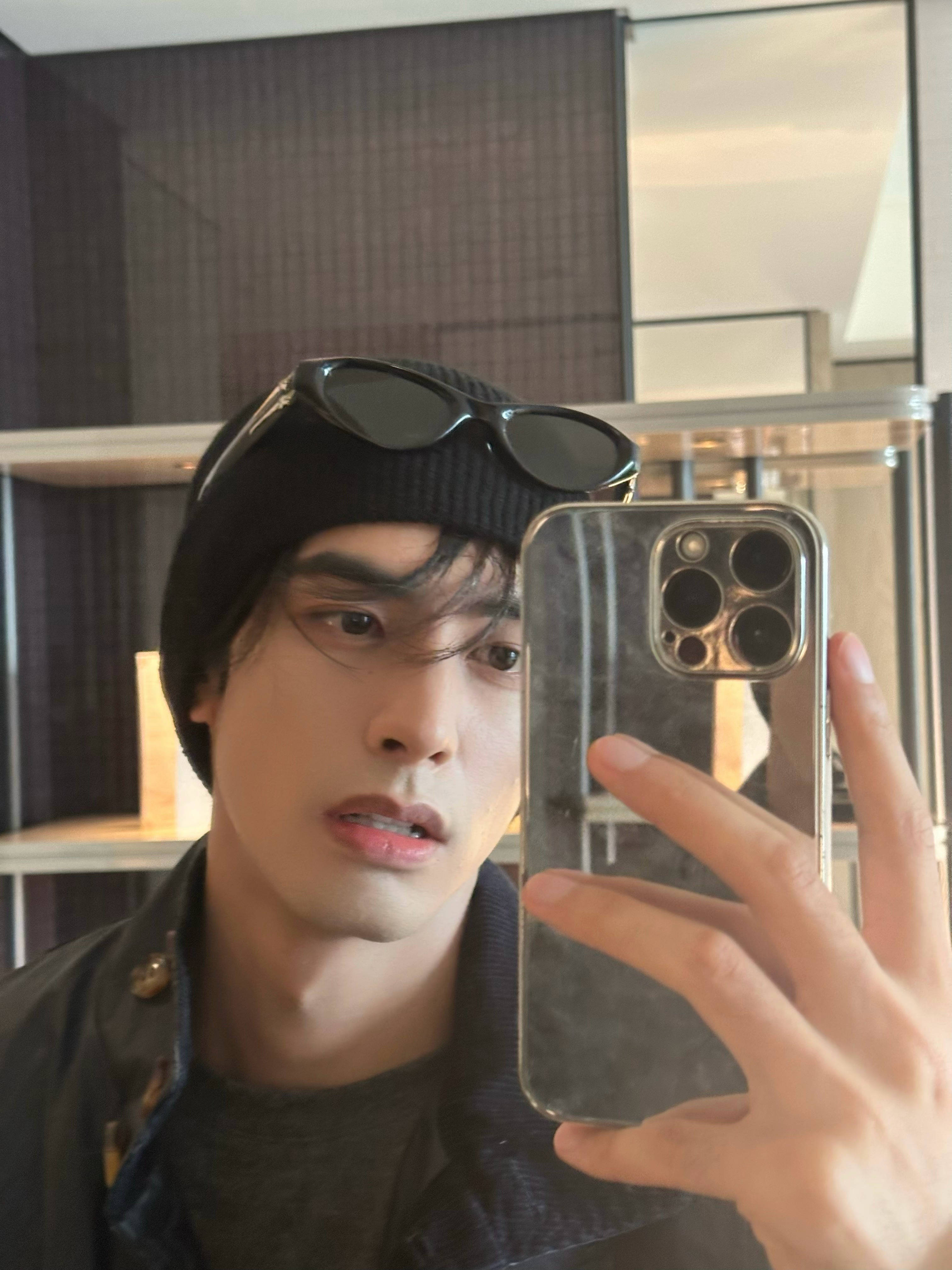 皇冠信用網登123出租
_女生逛街偶遇帅哥后大胆要微信 被拒绝后发现是宋威龙