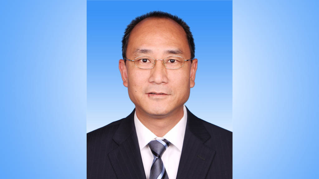 皇冠信用网平台代理_云南昆明市委常委、常务副市长陈伟主动投案