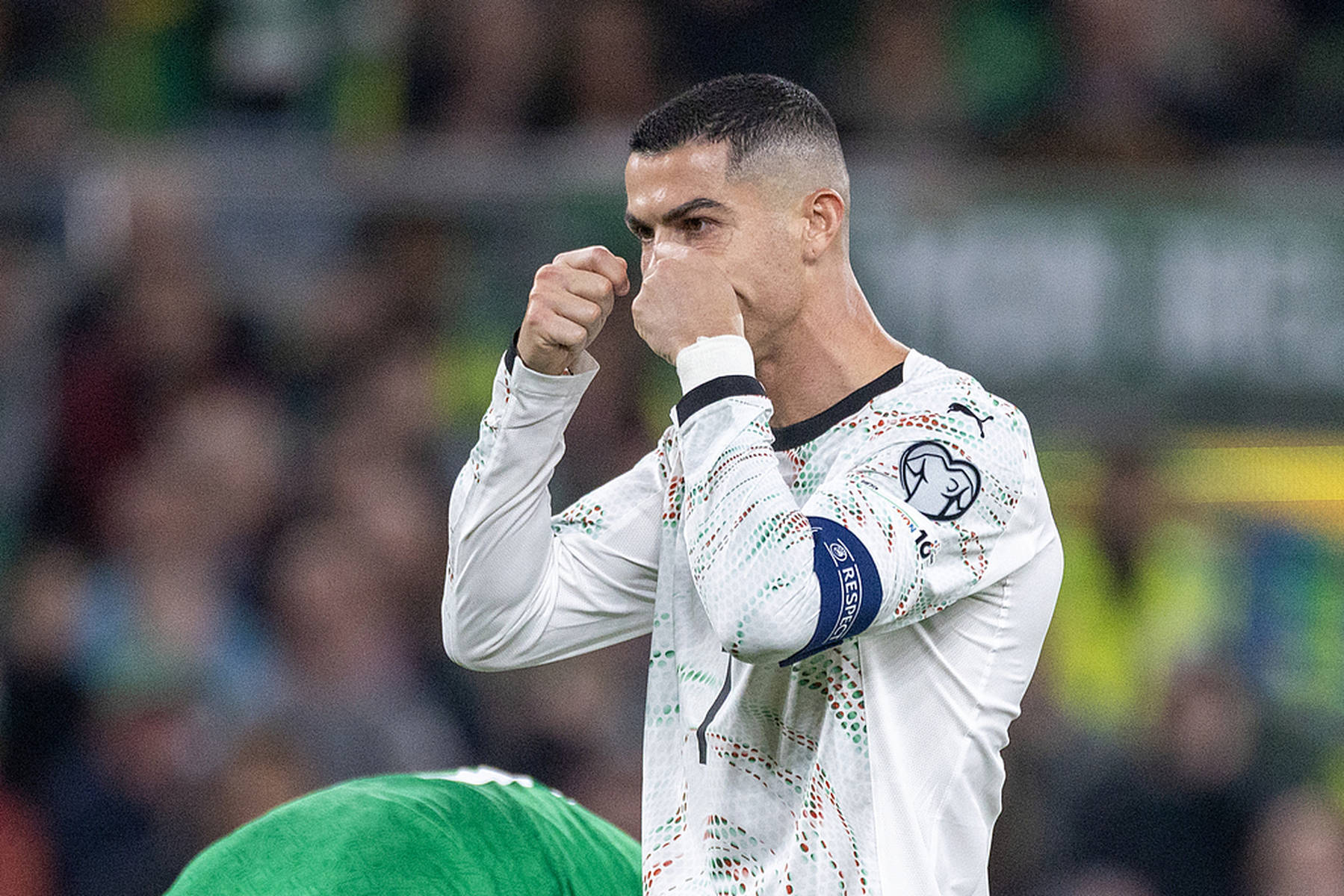 如何代理皇冠信用网_官方：C罗肘击+哭泣染红禁赛3场 2场缓刑无碍战世界杯