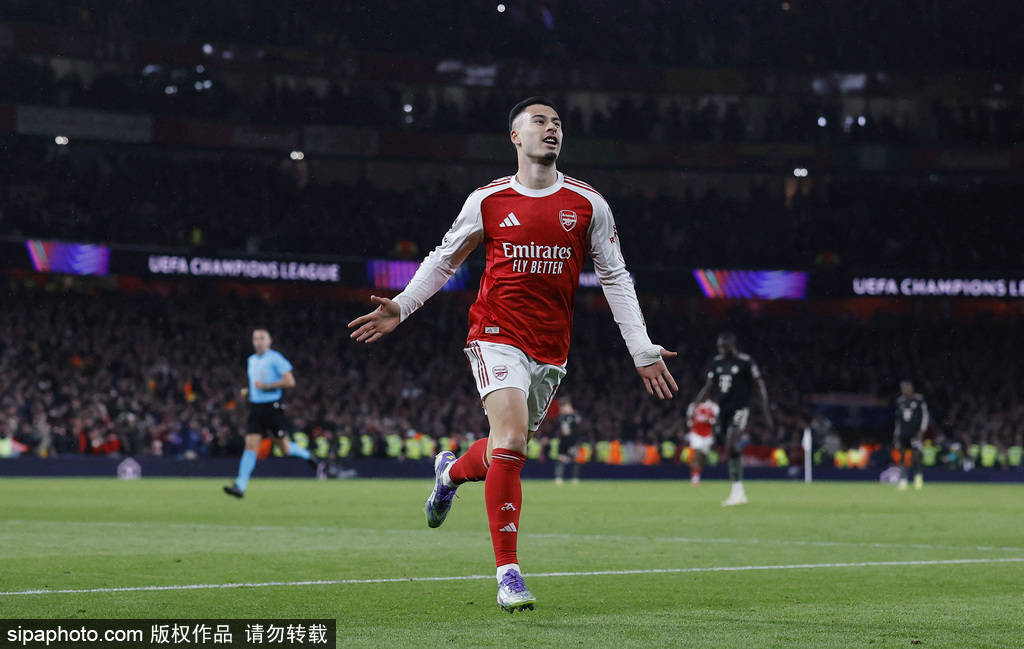 皇冠球盘app_欧冠-诺伊尔失误送空门 阿森纳3-1拜仁5战全胜登顶